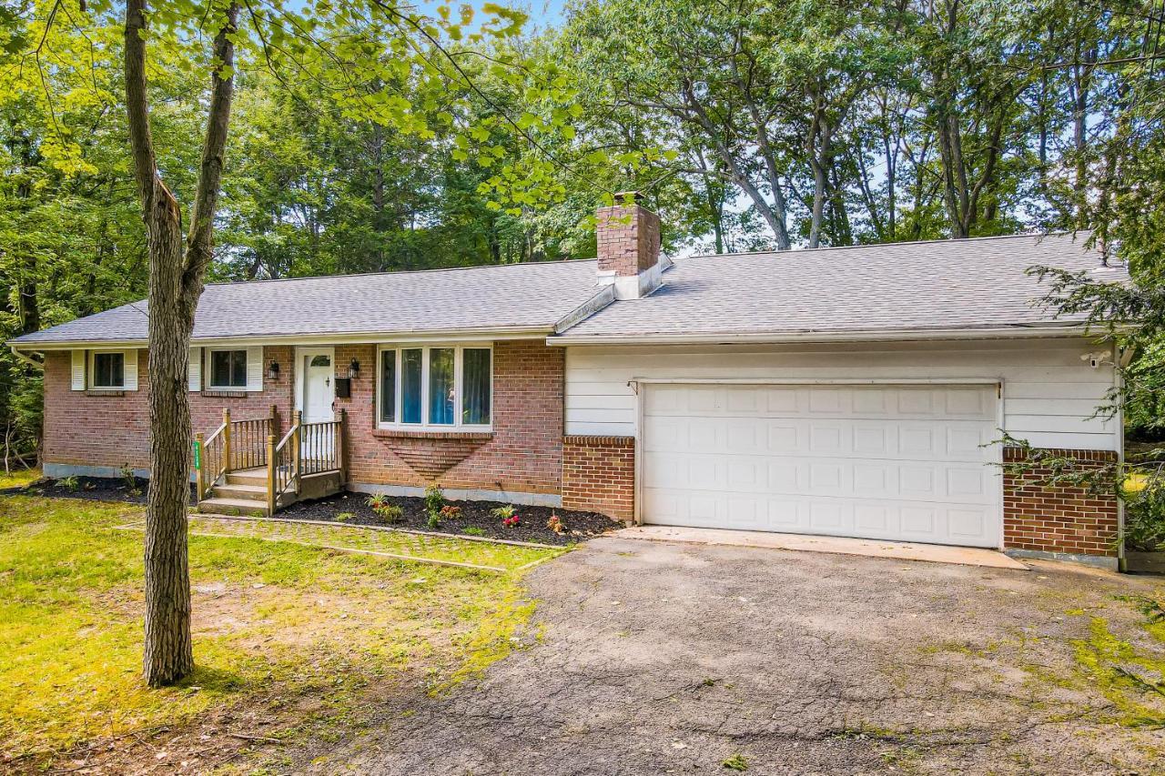 Picturesque Perfection In Pennsylvania Villa Pocono Summit Exterior photo